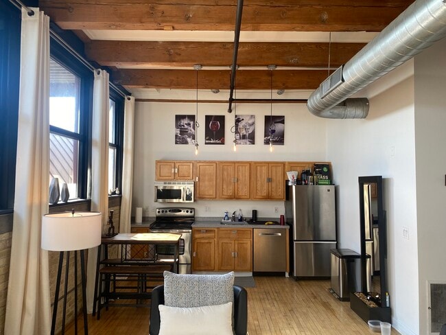 Photo - 215 W Maple St Unidad Prime Industrial Condo fo