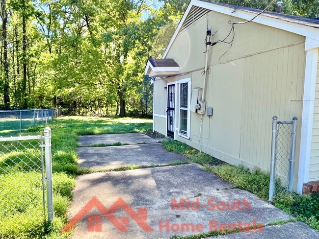Photo - 4258 Briarberry Ln
