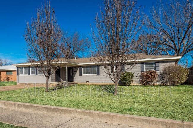 Photo - 345 James Ln