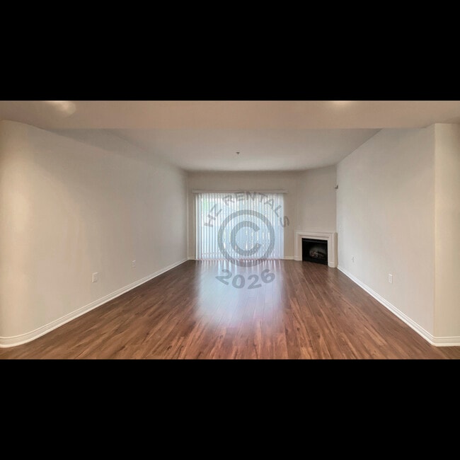 12140 Moorpark St