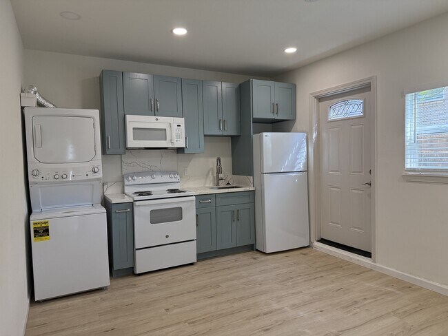 Photo - 3317 Catherine St