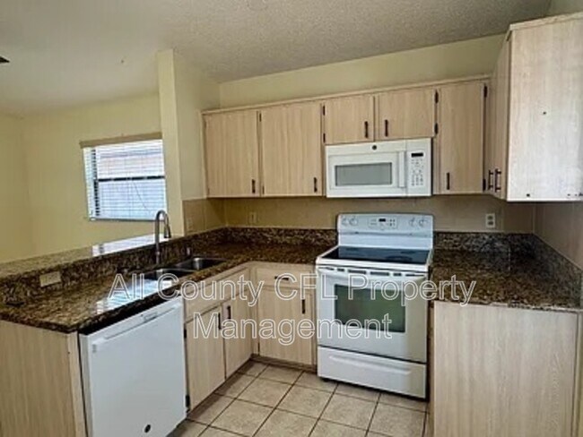Photo - 2911 Woolridge Dr