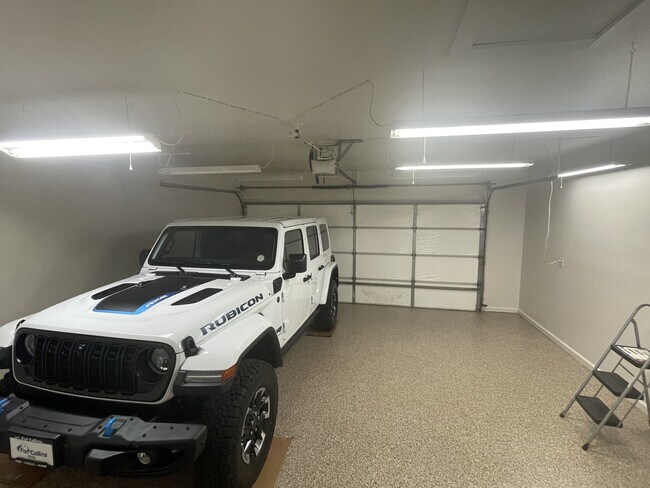 Photo - 209 E Chestnut St