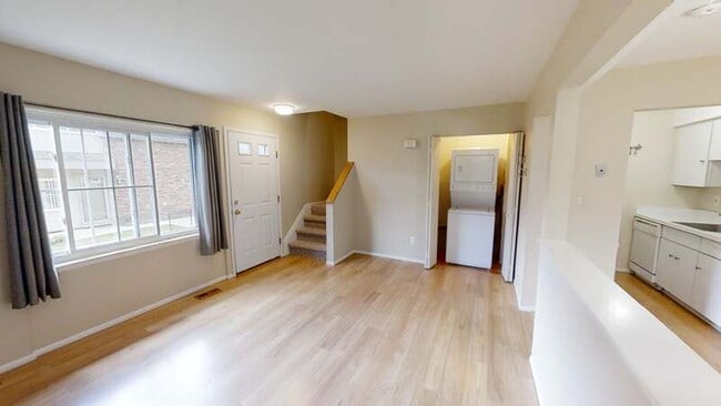 Photo - 529 Longshore Dr Unit A