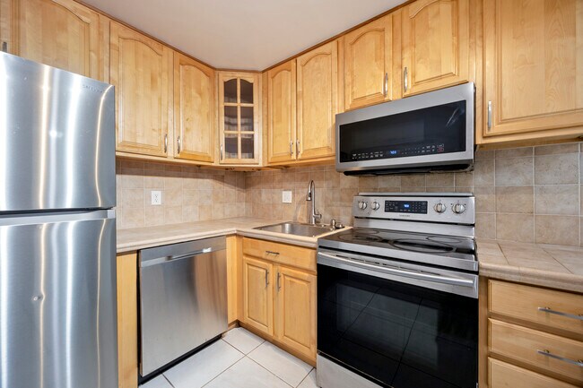 Photo - 470 NW 20th St Unit #204