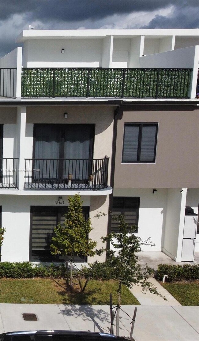 Photo - 14569 SW 261 St Ter