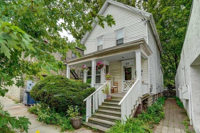 Building Photo - 312 S Ingersoll St Rental