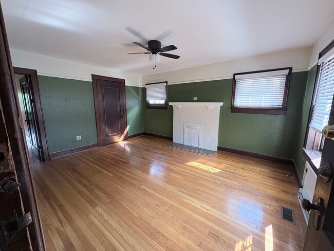 716 Forest Ave Unit 1
