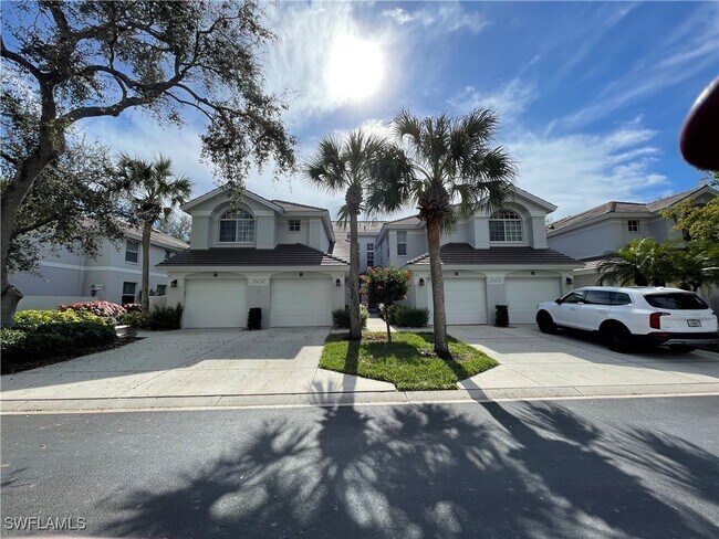 25232 Pelican Creek Cir Unit 202