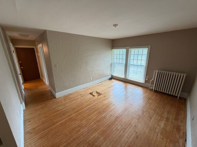 Building Photo - 116 Lexington Pkwy N Unit Apt 3