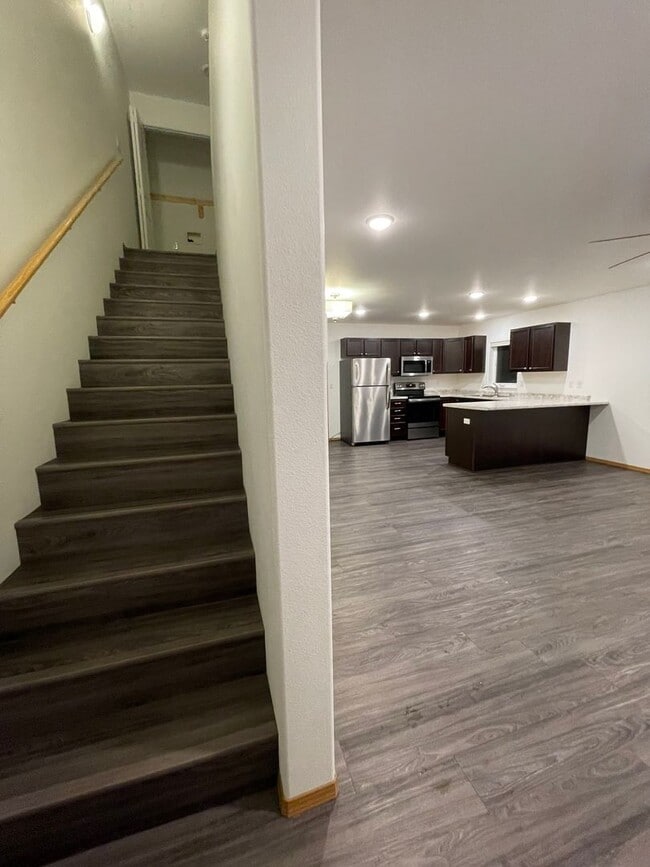 Photo - War Eagle Ct. (2690) Unit #B