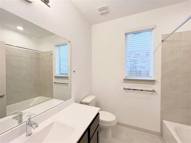 Photo - 28310 Hazel Trl