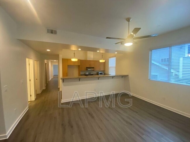 6428 Woodley Ave