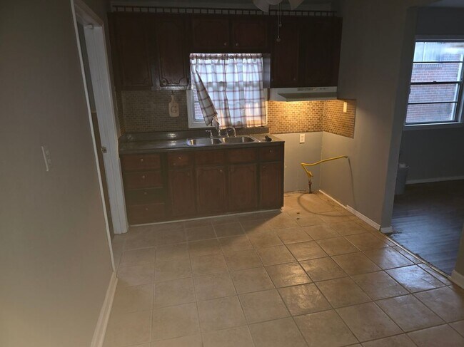 Photo - 1675 19th St SW