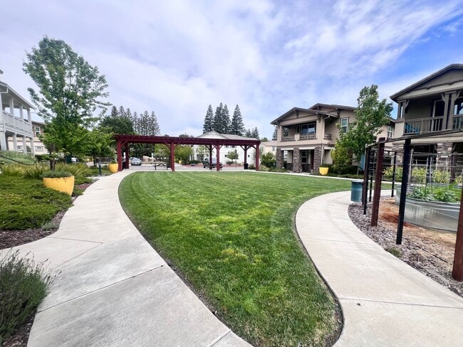 Photo - STUNNING 4BD/2.5BA TOWNHOUSE IN WALNUT CREEK!!!