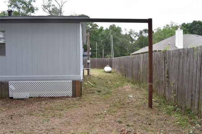 Building Photo - 22530 Yancy Rd Rental