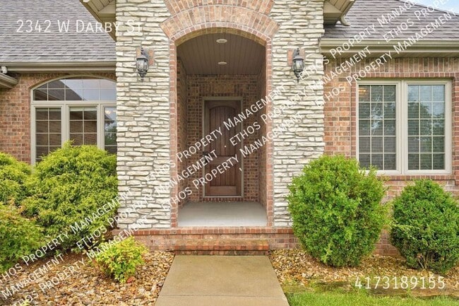 Photo - 2342 W Darby St