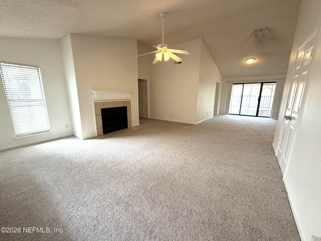 Photo - 902 Wood Hill Dr Unit 902
