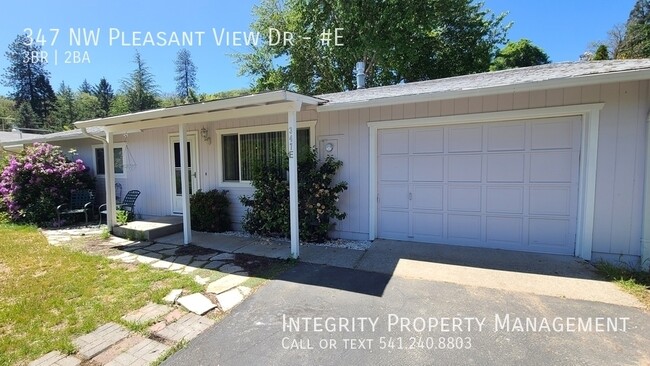 Photo - 347 NW Pleasant View Dr