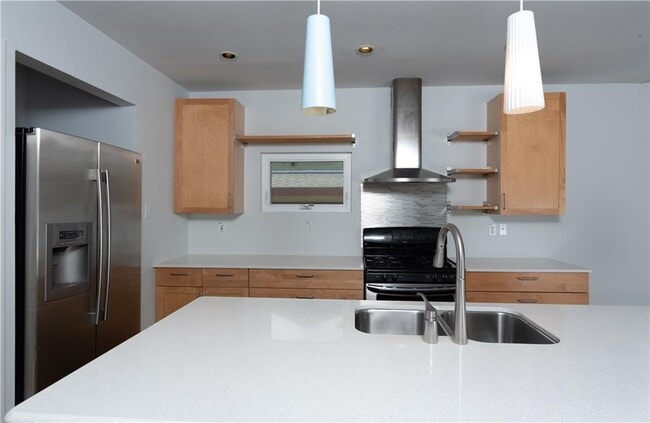 Photo - 1408 W 51st St