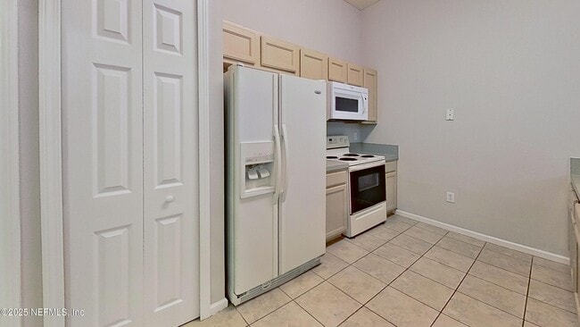 Photo - 9536 Armelle Way Unit 3