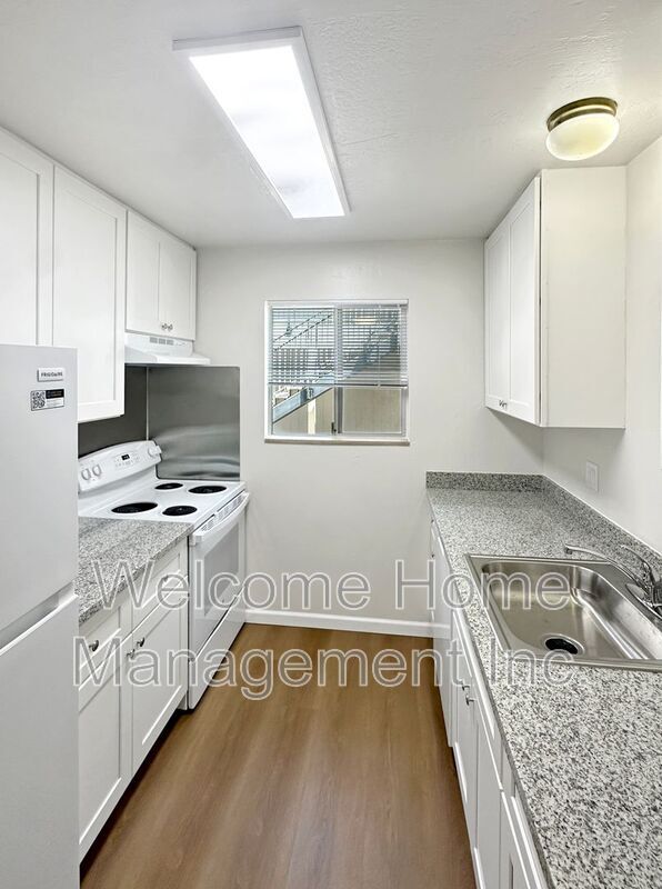 Photo - 15640 Usher St
