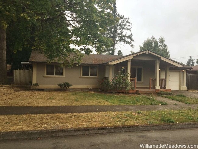 Photo - 4 Bedrooms, 2 Bathrooms, Large Fenced Backyard in Central Salem