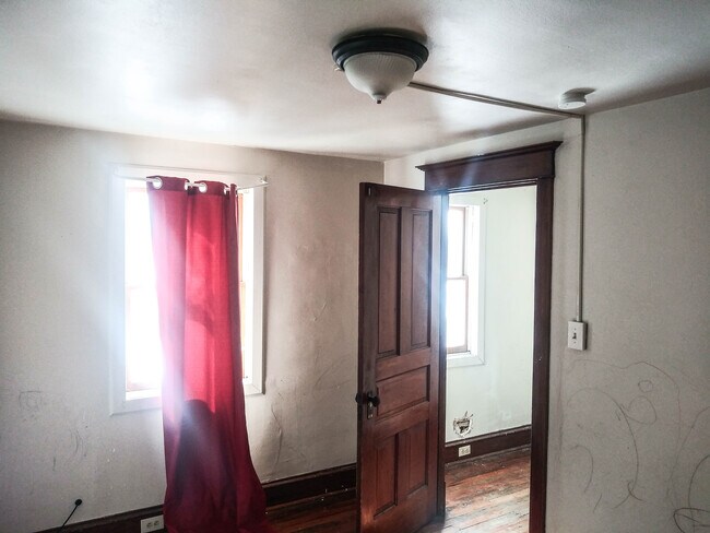 Photo - 405 N. 2nd St Unit Apt 2