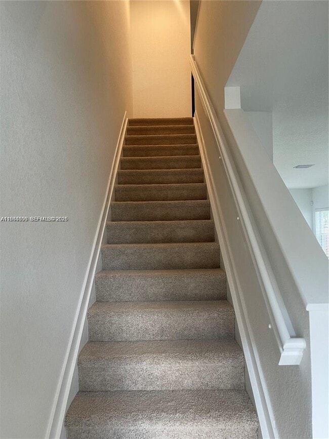 Photo - 445 NE 1st St