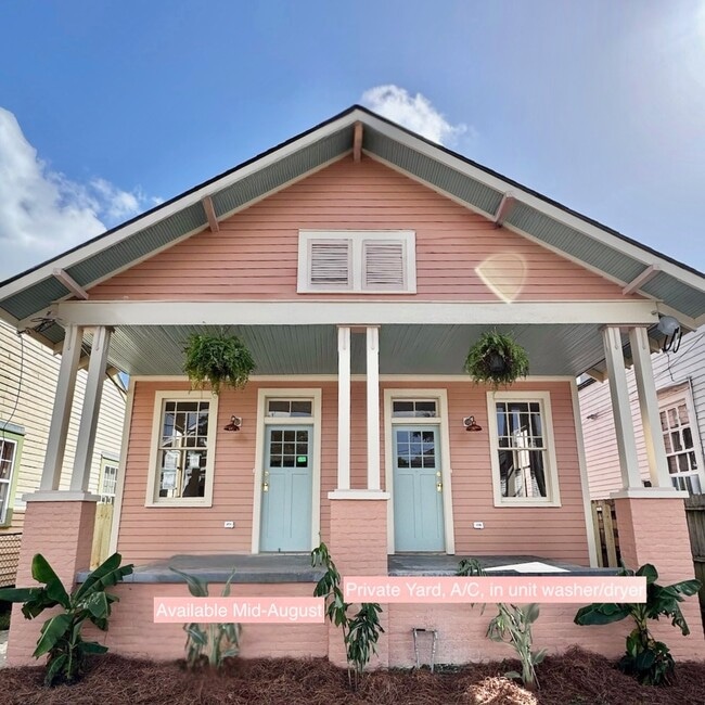 Building Photo - 2015 Kerlerec St Rental