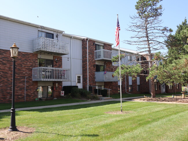 Hunter Woods Apartments - Hunter Woods Apartments