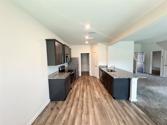 752 Saratoga Dr