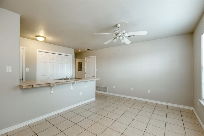 Photo - 107 Castleberry Ct Unit C