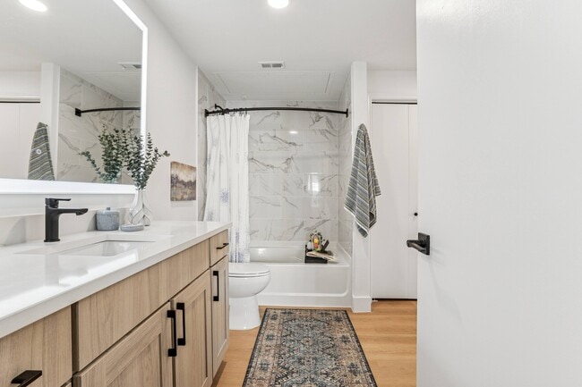 Astoria Bathroom Finishes