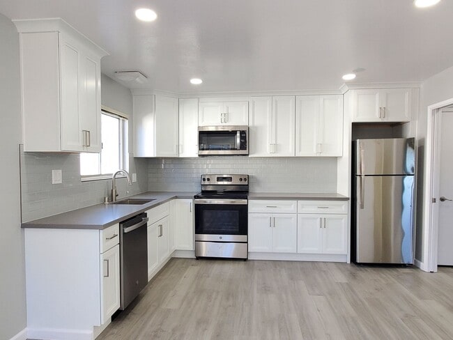 Photo - 3756-3762 Poinciana Dr Unidad 3762-7