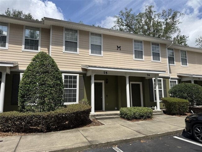 Building Photo - 2508 SW 35th Pl Unit M75