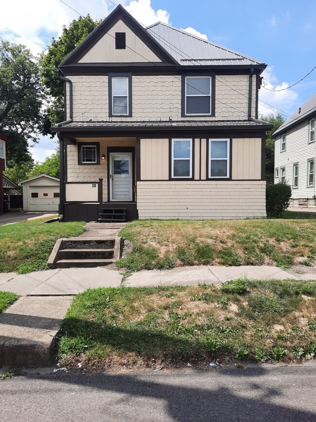 Photo - 30 S Adams St Unidad 2