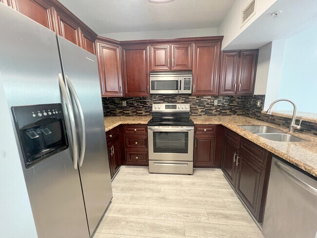 Photo - 3020 NE 32nd Ave Unit 608