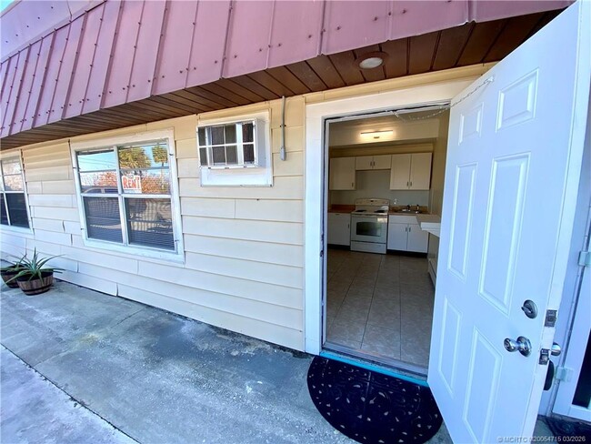 Photo - 4800 NE Blue Heron Ln Unit 6