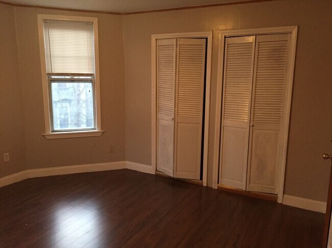 Photo - 739 Parker St Unidad 2