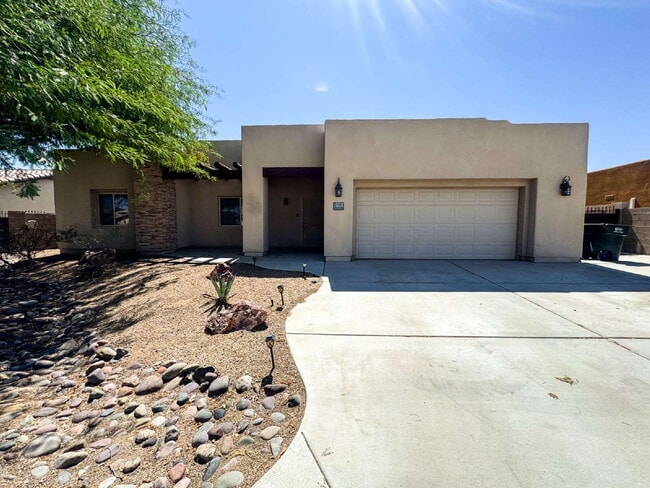 Building Photo - "3-Bed, 2-Bath Retreat in Estrella, Mesa D... Rental