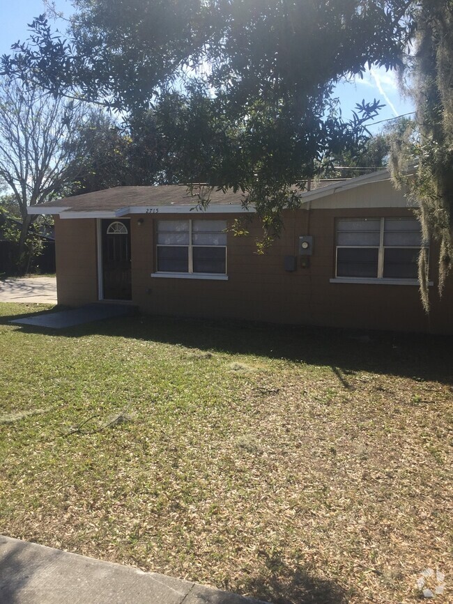 Building Photo - 3 Bedroom 1.5 Bathroom Home for Rent in th...