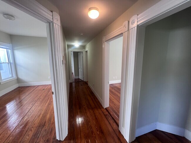 60 Brookside Ave Unit 3