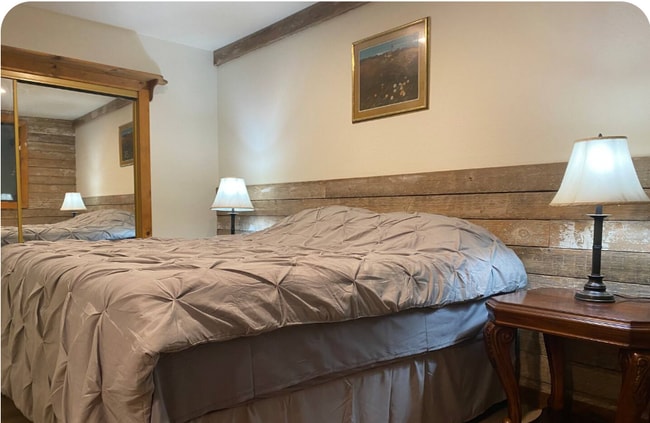 Photo - 472 Freear Dr