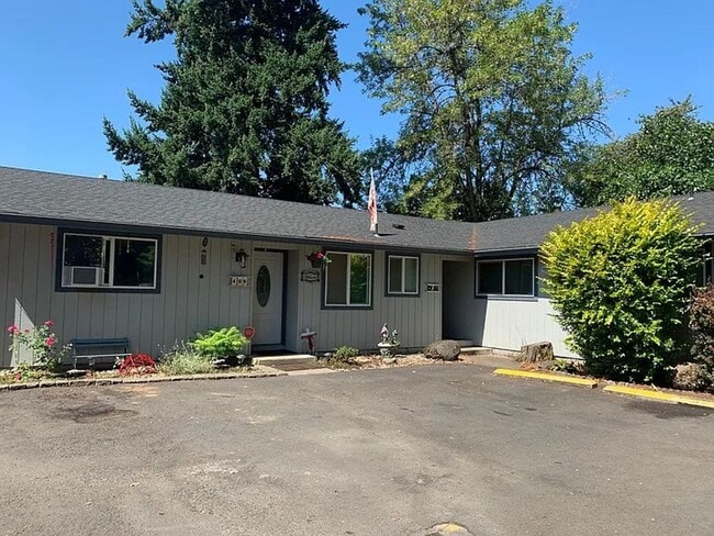 Building Photo - 409 SE 165th Ave Unit #409