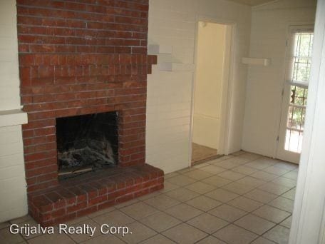 Photo - 4 br, 2 bath House - 1229 N 4th Ave