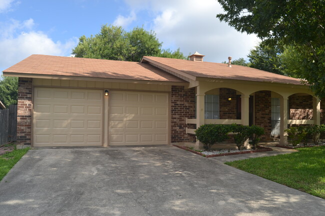 3/2/2 In Leon Valley * NW San Antonio - 3/2/2 In Leon Valley * NW San Antonio Casa