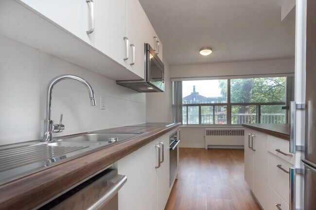 Photo - 99 Tyndall Ave Unit 205