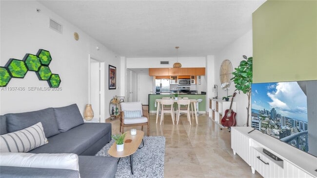 Photo - 1750 N Bayshore Dr Unidad 4504