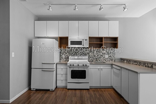 Photo - 4100 Lindell Blvd Unit 201